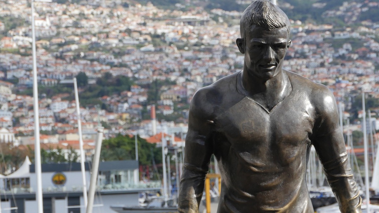 Funchal ist die Hauptstadt Madeiras - Funchal | Secret World Trip Planner