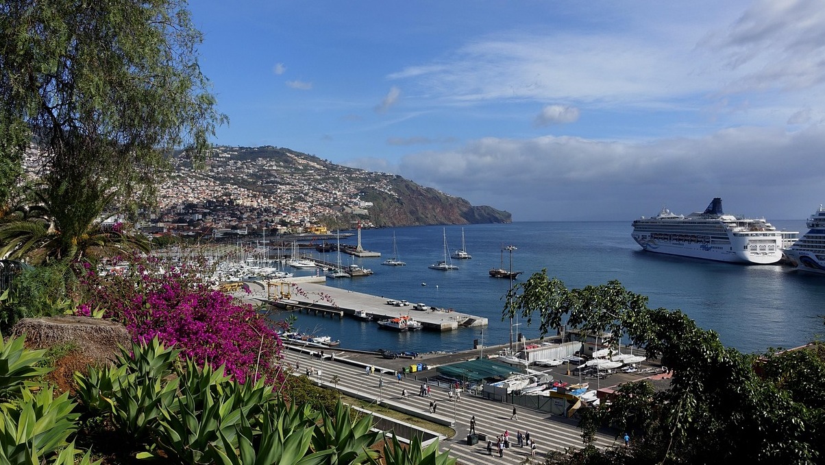 Funchal ist die Hauptstadt Madeiras - Funchal | Secret World Trip Planner