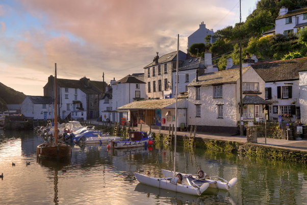 Polperro on the spectacular coast near Looe — Polperro
