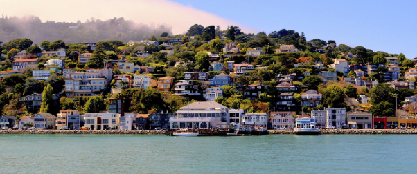 Sausalito ist eine Stadt in der San Francisco Bay Area — Sausalito