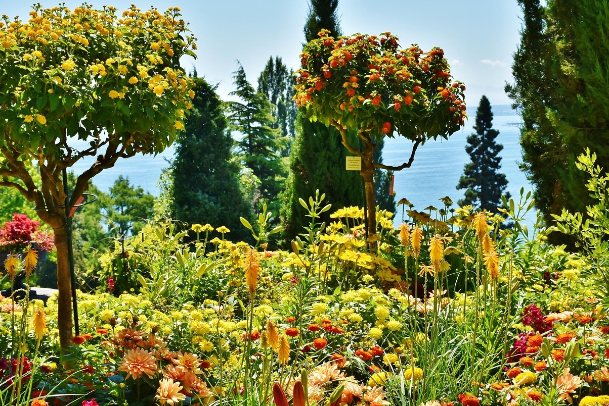 Mainau is an island in Lake Constance - Costanza | Secret World Trip Planner
