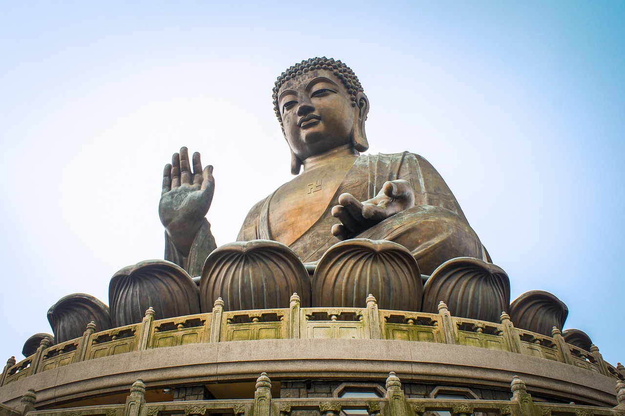 Hongkong : Tian Tan Buddha - Der große Buddha - Lantau Island | Secret World Trip Planner