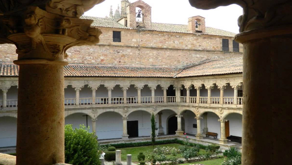 Der Konvent de las Dueñas in Salamanca - Salamanca | Secret World Trip Planner