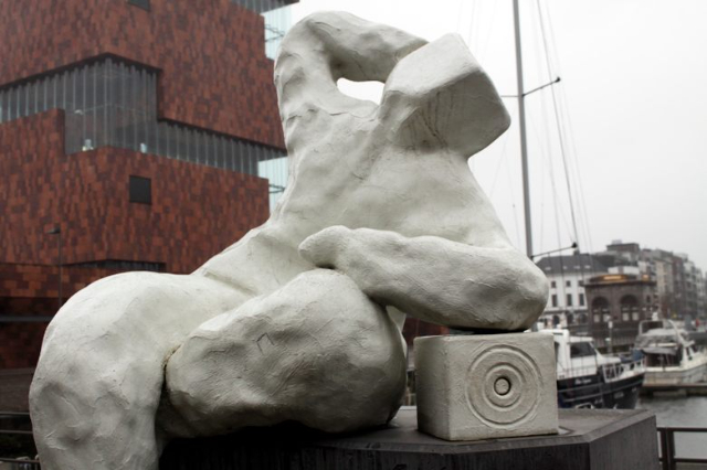 La statua : The Whisperer — Antwerpen