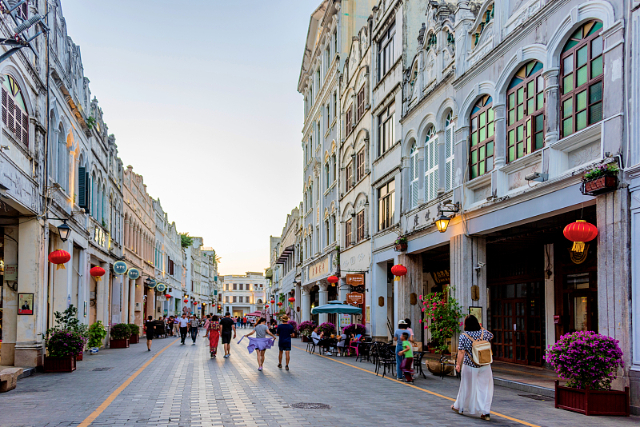 Arcade Buildings on Zhongshan Road - Xia Men Shi | Secret World Trip Planner