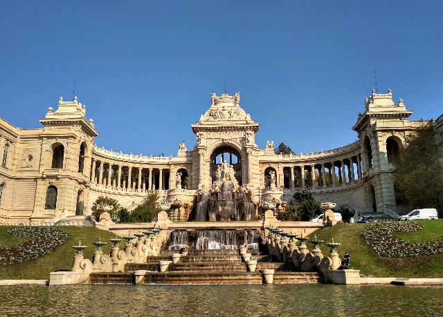 Parco del Palazzo Lonchamp - Marseille | Secret World Trip Planner