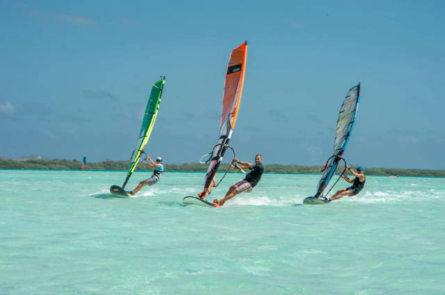 La Spiaggia di Sorobon ed il windsurf, - Kralendijk | Secret World Trip Planner
