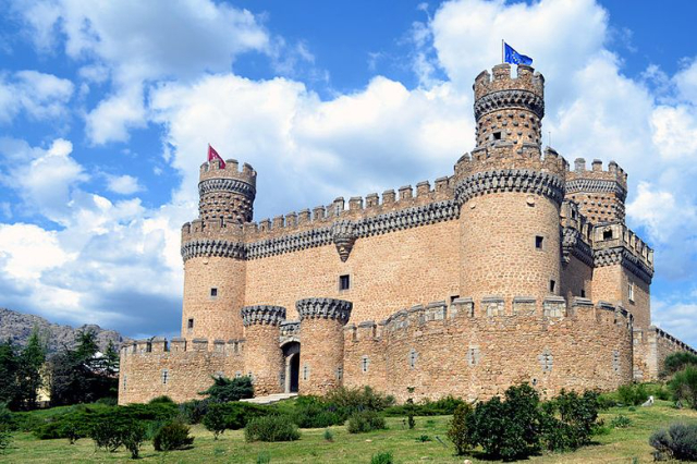 Castle of Manzanares El Real - Manzanares el Real | Secret World Trip Planner
