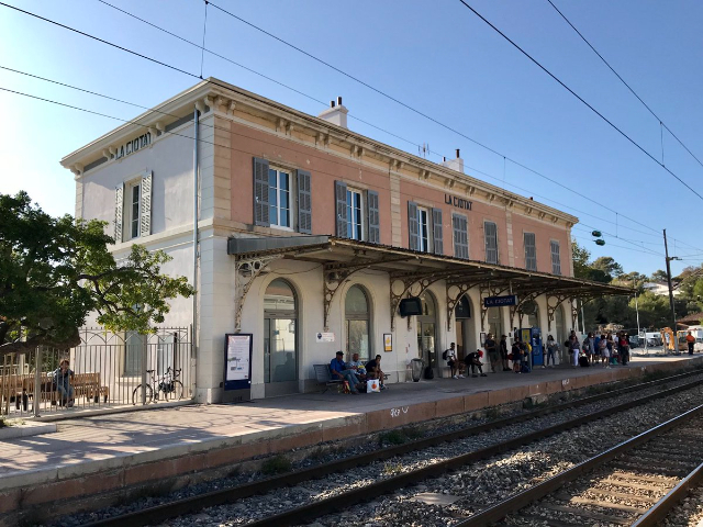 Bahnhof La Ciotat — La Ciotat
