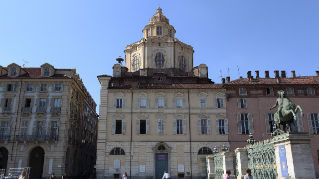 सैन लोरेन्जो को रोयल चर्च - Torino | Secret World Trip Planner