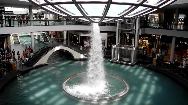 Rain Oculus - Marina Bay Sands — Singapore