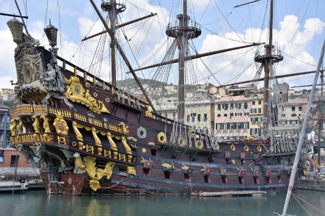 Roman Polanski ed il Nettuno - Genova | Secret World Trip Planner