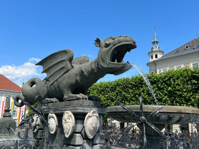 Lindwurmbrunnen - Klagenfurt am Wörthersee | Secret World Trip Planner