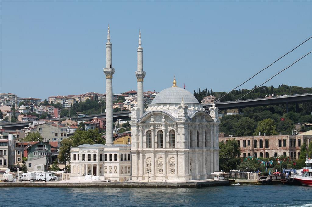 Moschea di Ortaköy - Mecidiye Köprüsü Sk. No:1 D:1 | Secret World Trip Planner