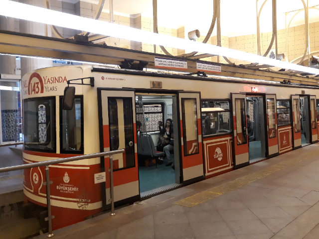 Tünel, the second-oldest urban subway in the World — Tersane Cd. No:9