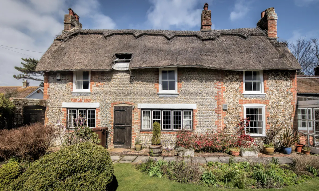 Blake's Cottage - Blakes Rd | Secret World Trip Planner