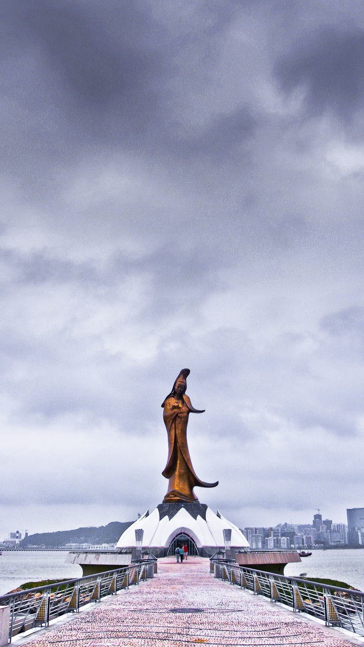 Macau | The Statue of Guan Yin - 1101 Av. Dr. Sun Yat-Sen | Secret World Trip Planner