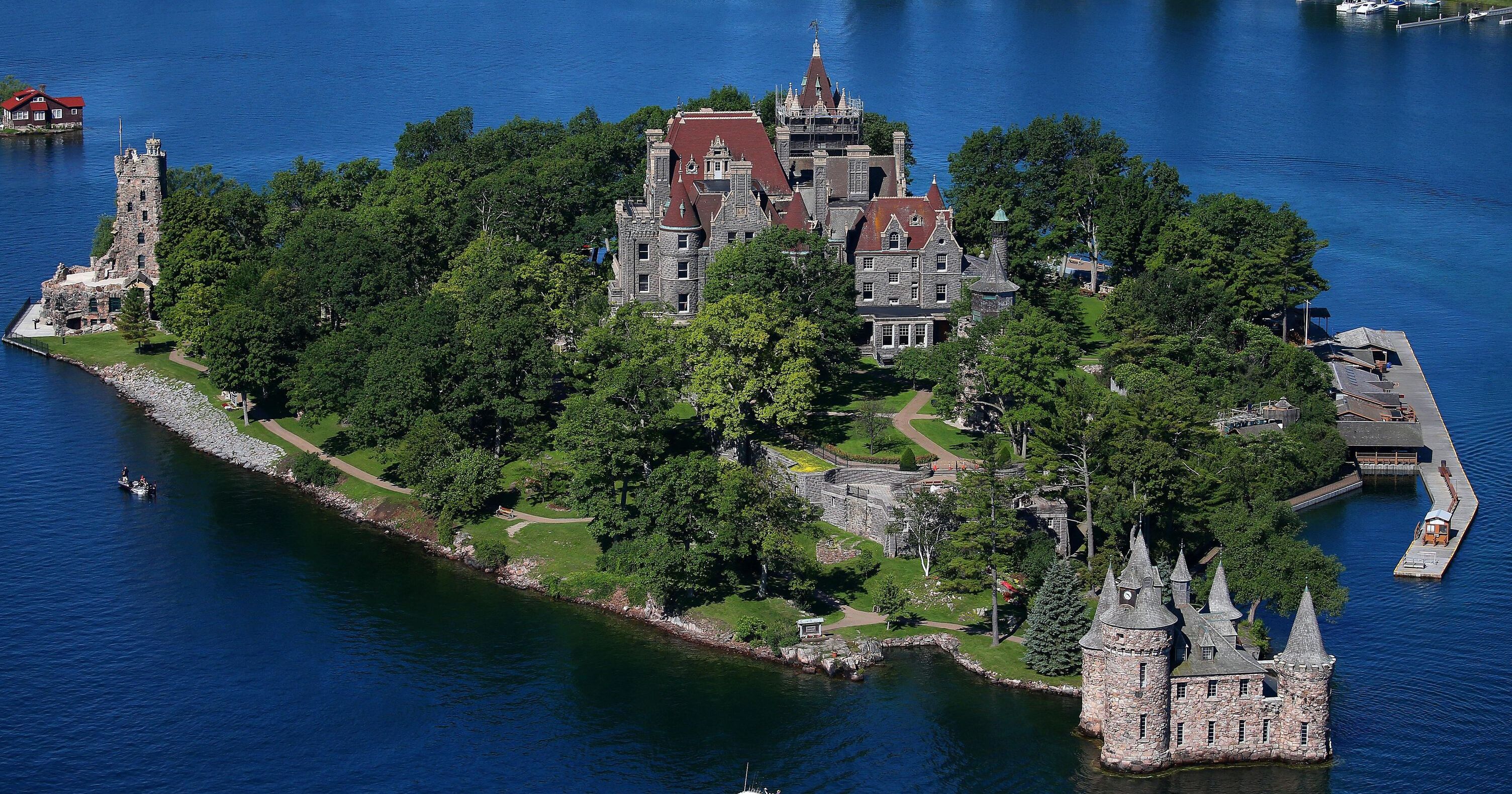 Herzinsel | Schloss Boldt, ein Denkmal der Liebe — Alexandria Bay