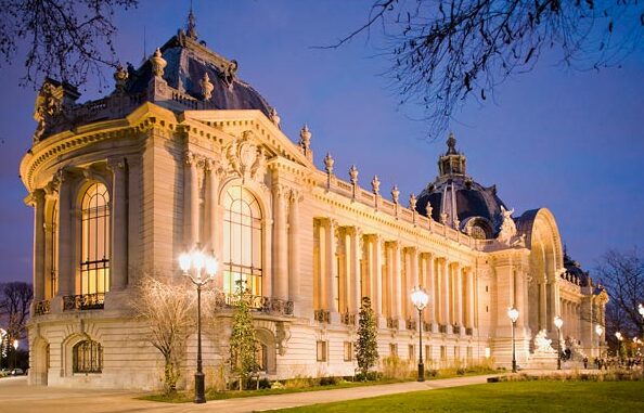 Avignon: Little Palace Museum - Avignon | Secret World Trip Planner