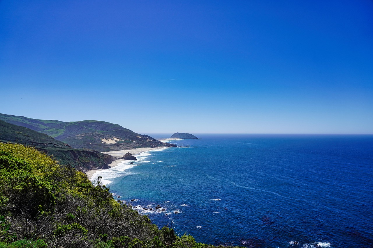 Kalifornien | McWay Falls an der Küste von Big Sur - Big Sur | Secret World Trip Planner