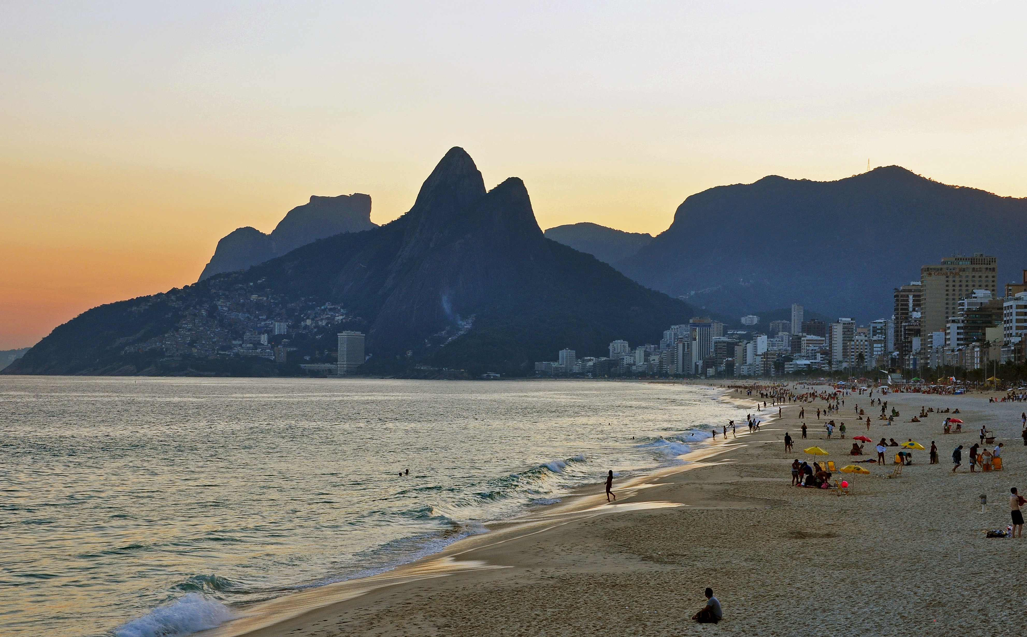 Rio de Janeiro and the famous Ipanema Beach — Ipanema Beach - Ipanema
