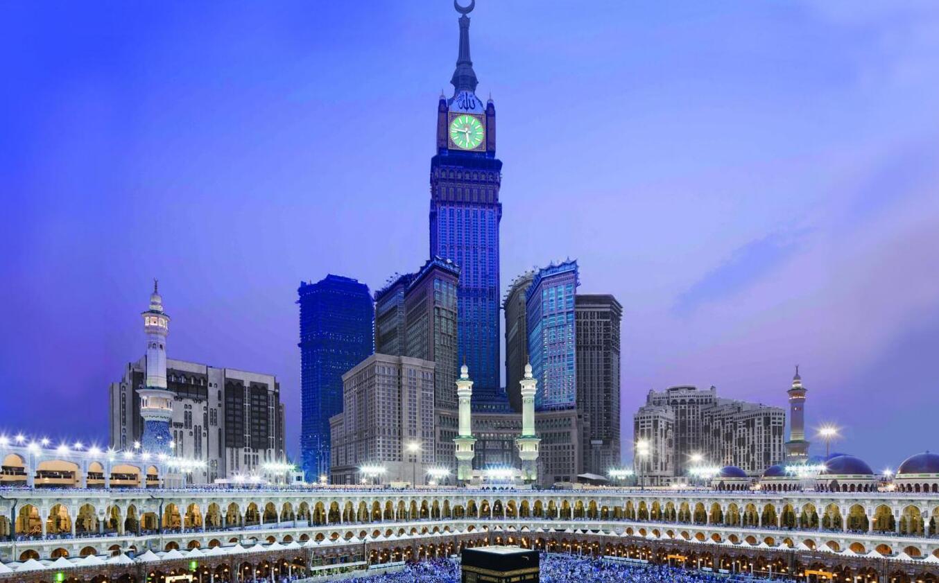 Hotel Fairmont | Die vier Uhren — Makkah