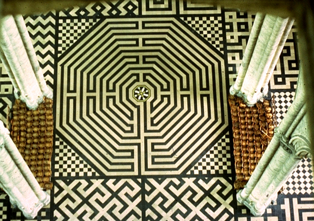 Amiens Cathedral Labyrinth — Amiens