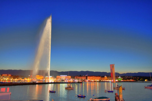 Jet d'Eau la grande fontana di Ginevra - Genève | Secret World Trip Planner