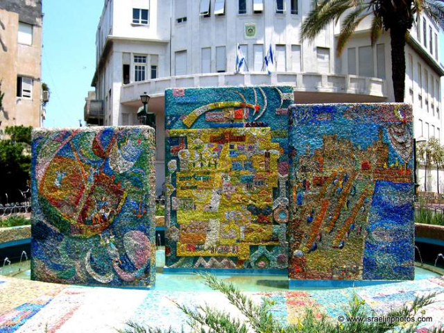 Nahum Gutman's Mosaic Fountain — Tel Aviv-Yafo