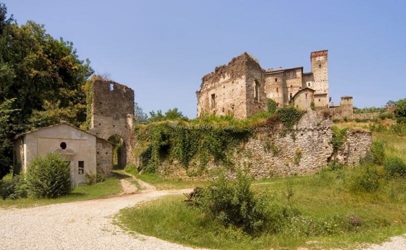 The park of Castello di Bagnolo - 23 | Secret World Trip Planner