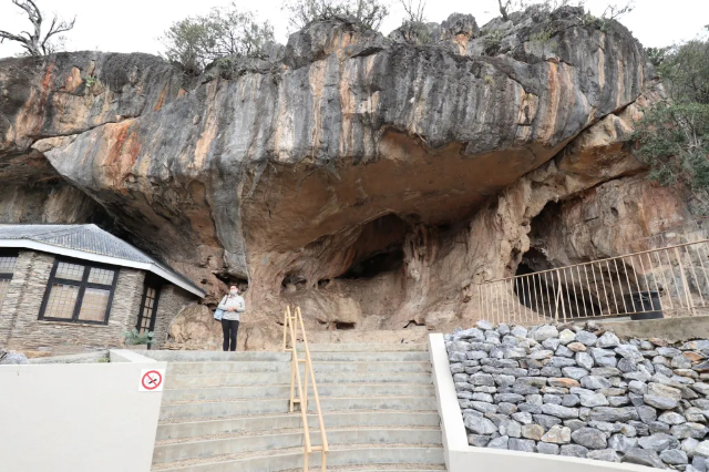 Alla scoperta delle meraviglie delle grotte di Cango: Un viaggio attraverso il Sudafrica Maj - Oudtshoorn | Secret World Trip Planner
