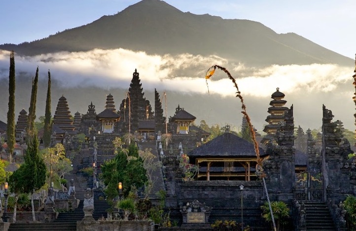 Pura Besakih,a temple complex in the village of Besakih — Karangasem Regency