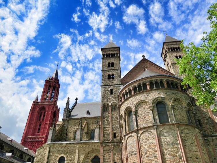Maastricht: Die Basilika Sankt Servatius — Maastricht