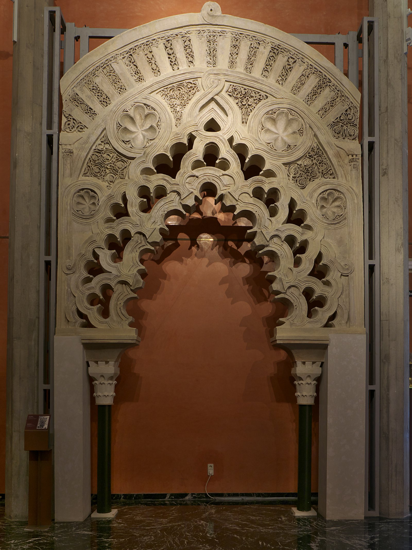 Der Aljafería-Palast - Zaragoza | Secret World Trip Planner