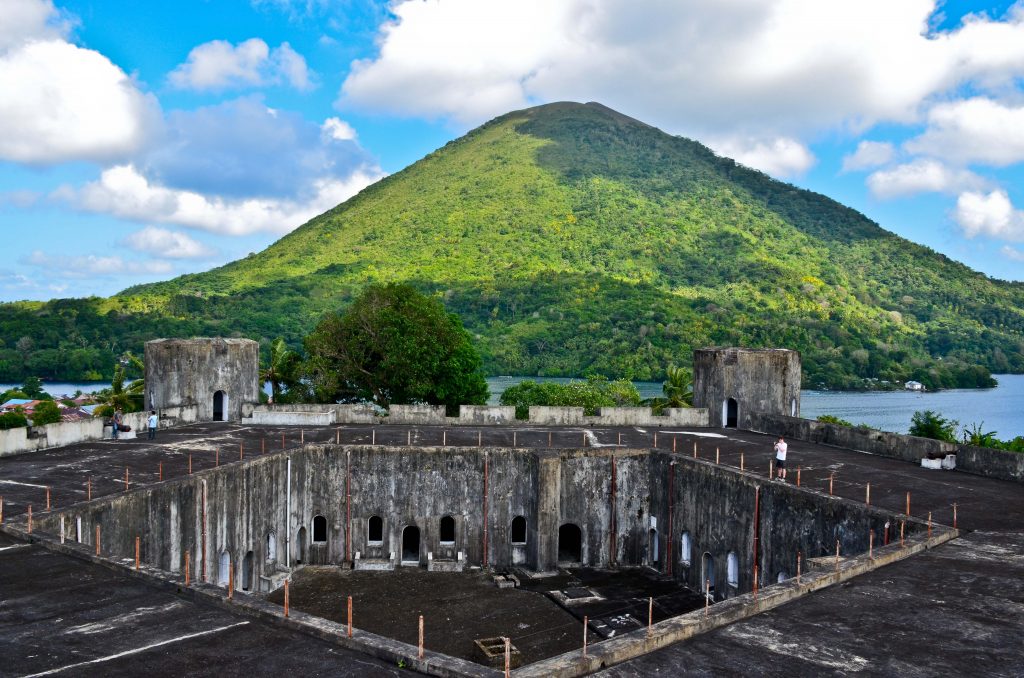 Fort Belgica - Kabupaten Maluku Tengah | Secret World Trip Planner