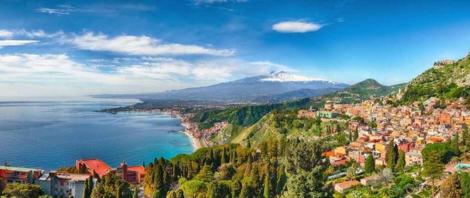 Taormina, ein Juwel voller Licht und Farben — Taormina