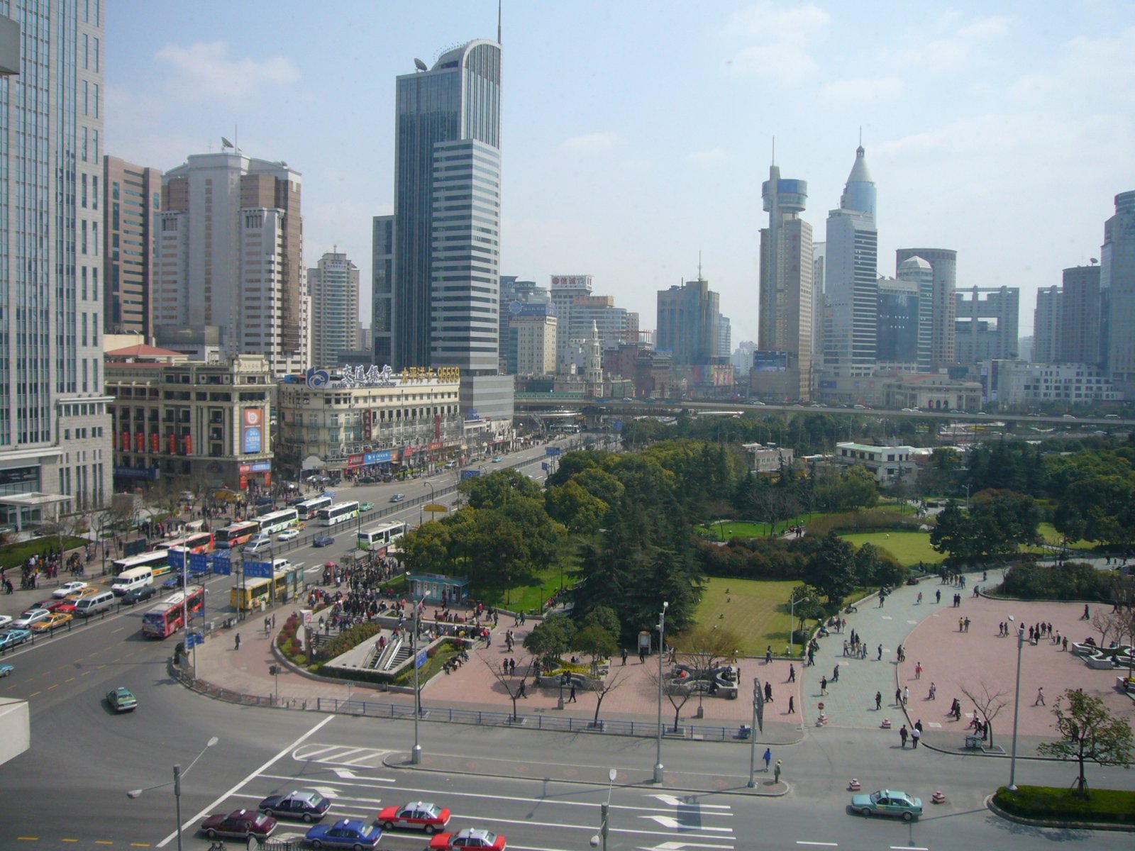 Platz des Volkes in Shanghai - Shanghai | Secret World Trip Planner