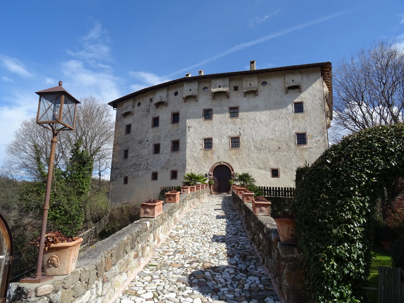 Katzenzungen Castle or Cat's Castle in Prissiano - Prissiano | Secret World Trip Planner