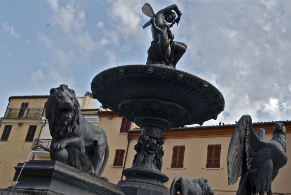 Fontana božice flore - Offida | Secret World Trip Planner