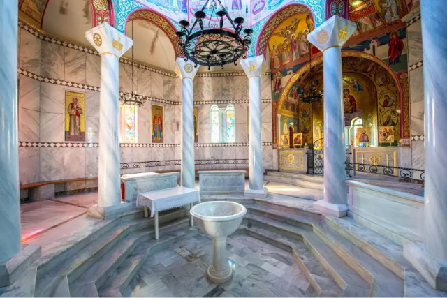 Das Heilige Heiligtum und das Baptisterium der Heiligen Lydia — Filippi 640 03