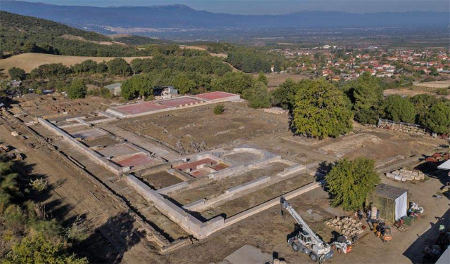 Esplorare il luogo di nascita di Alessandro Magno — Verghina