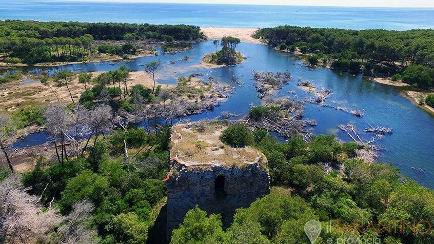Кирпичная башня ва Оазис Салинелла - Marina di Ginosa | Secret World Trip Planner
