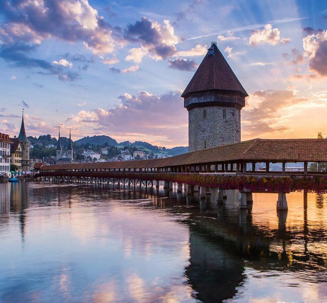 Luzern und seine schöne Holzbrücke ( Kapellbrücke ) — Luzern