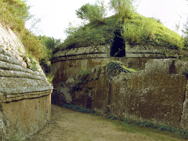 Necrópole de Monterozzi - Tarquinia | Secret World Trip Planner