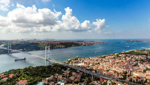 Eine Kreuzfahrt auf dem Bosporus - Reşadiye Cd. İstanbul Deniz Otobüsleri İskelesi No:730 | Secret World Trip Planner