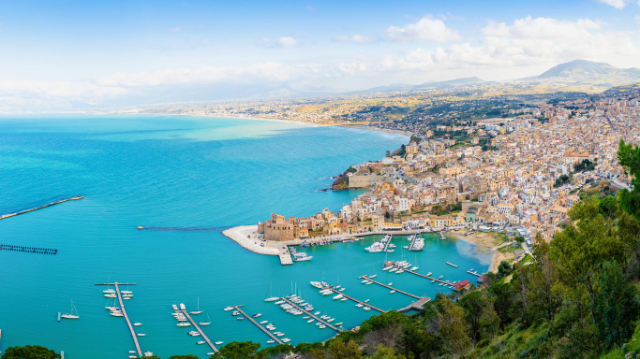 Castellammare del Golfo: Un anfiteatro sul mare - Castellammare del Golfo | Secret World Trip Planner