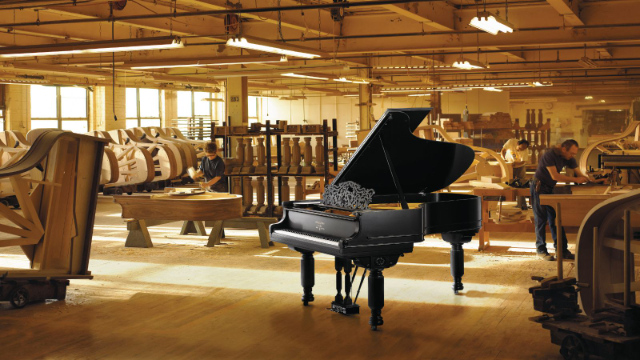 La fabbrica di pianoforti Steinway — Queens