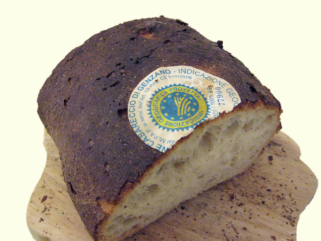 Bánh mì Casareccio từ Genzano IGP - Genzano di Roma | Secret World Trip Planner