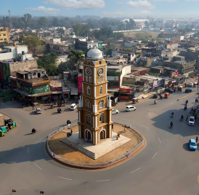 La torre dell'orologio di Sialkot - سیالکوٹ | Secret World Trip Planner