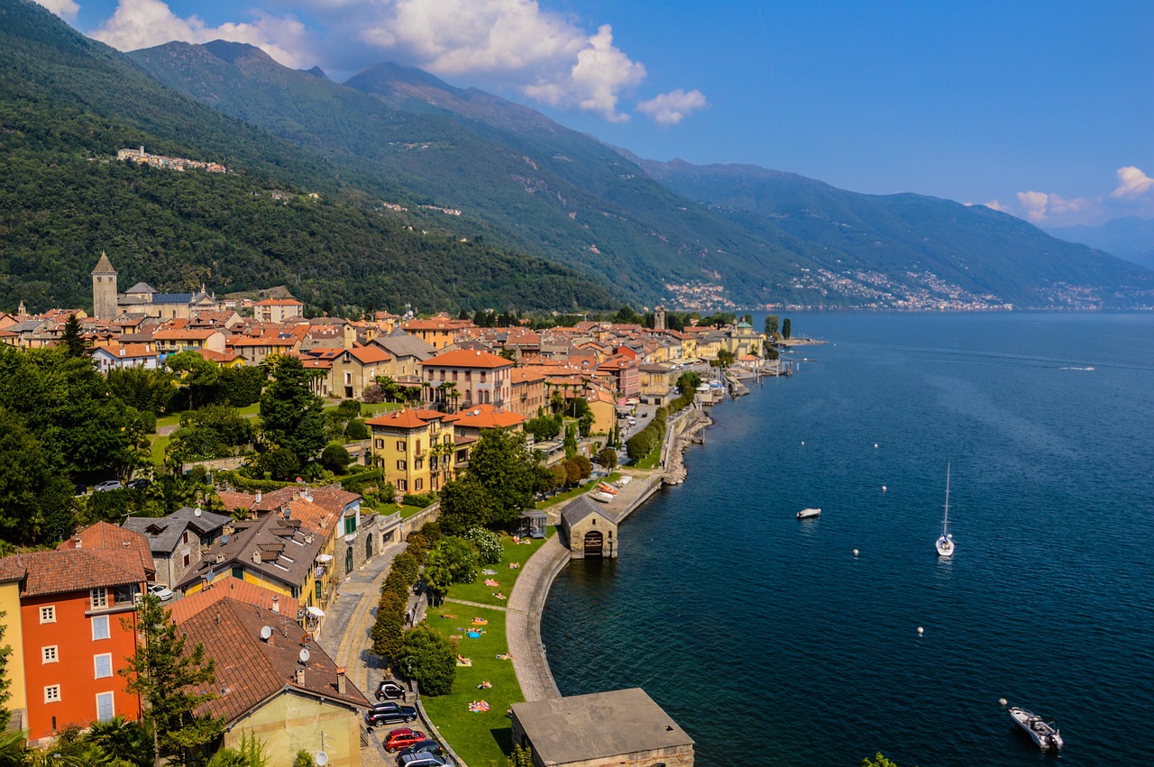 Lago Maggiore | San Domenico und Skifahren bei Nacht | Secret World Trip Planner